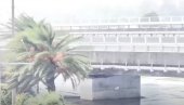 UDARI VETRA DOSTIŽU I 198 KILOMETARA NA ČAS: Otkazani letovi, stotinama hiljada ljudi naređena hitna evakuacija zbog Delfina (VIDEO)