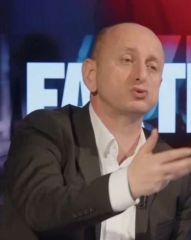 KNEŽEVIĆ SE HITNO OGLASIO: MUP da što pre saopšti koje su krivično delo počinili uhapšeni Rusi