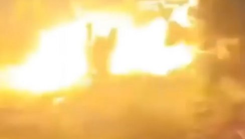 PAKAO NA ZEMLJI! Gledajte kako Su-34 bombarduje militante u Harkovu (VIDEO)