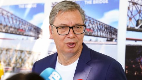 VUČIĆ ZAHVALIO SRPSKIM VATROGASCIMA: Nijedan helikopter nismo imali, a sada imamo sve