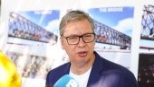 SLUŽIM SAMO SRBIJI, NAUČITE TO JEDANPUT Moćna poruka Vučića kibicerima: Uložio sam ceo svoj život da bi Srbija vodila nezavisnu politiku