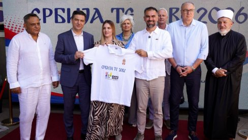SPORT SPONA MEĐU MLADIMA: Gradonačelnik Novog Sada Žarko Mićin obišao kamp Srbija te zove