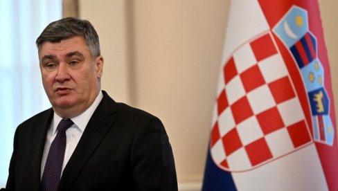 МИЛАНОВИЋ ОПЕТ ШОКИРАО - БАШ СЕ ОПУСТИО: Након папуча на Хвару, председник Хрватске у Сињу поново изненадио стајлингом (ФОТО)