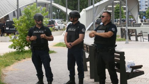 NOVE SKANDALOZNE PRETNJE PRIŠTINE: Kurti bi da čuva i most u Mitrovici, Kosovska policija bi da brine i o Dečanima