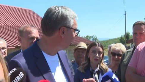 VUČIĆ HOĆE DA UDA MINISTRAKU! Adrijana, biraj, ovde ima 50 neoženjenih muškaraca