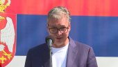 БЛОКАДЕРИ НИШТА НЕ ЗНАЈУ Вучић: Не знају ни шта имамо од опреме, ни колике су плате ватрогасаца, нити их погађа ово око универзитета