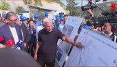 PONOSAN SAM NA VAŠ RAD Vučić: Biće i 150 miliona evra, bar do leta 2030. kad bismo završili, meni važno da naš narod ima vode