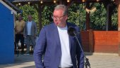 DOBRI STE TRGOVCI U ARILJU Vučić: Investicije su najvažnije, obećao sam da ćemo uradimo 7-8 km puteva i to će biti ispunjeno
