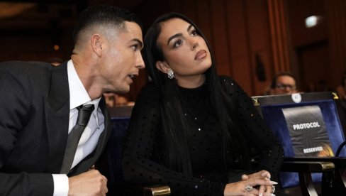 CR7 POTPISAO UGOVOR ŽIVOTA: Venčali se Ronaldo i Georgina - vidite slike sa venčanja (FOTO)