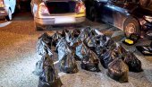 ЗАПЛЕНА РЕЗАНОГ ДУВАНА КОД ПАРАЋИНА: Полиција у возилу на ауто-путу пронашла више од 140 кг