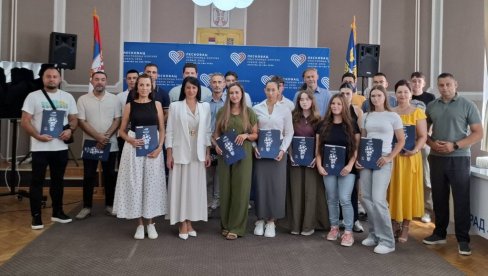 PODRŠKA OMLADINSKIM PROJEKTIMA: Leskovac finansira omladinske inicijative kroz program „Aktiviraj se“