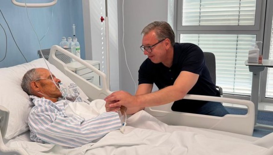 REKAO SAM MU DA GA CELA SRBIJA BESKRAJNO VOLI Vučić posetio Nenada Raškovića koga je zverski pretukla Kurtijeva policija