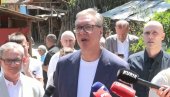 OVO JE BLAGO SRBIJE: Predsednik obilazi porodicu Jovanović koja ima desetoro dece (VIDEO)