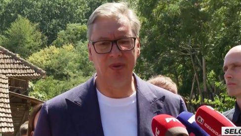 VUČIĆ U SIBNICI NAJAVIO NOVA RADNA MESTA: Spas bi bio da zaposlimo 80 do 90 žena - ovo je jedan od najsiromašnijih krajeva Srbije