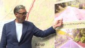 Vučić obilazi radove na rekonstrukciji puta na Grzi (VIDEO)