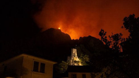 HAOTIČNO U HRVATSKOJ: Nestala strana državljanka tokom požara, vatrogasci na nogama, strahuje se od najgoreg (FOTO)