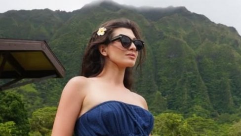 NAŠA GLUMICA ČEKA DRUGO DETE SA SLAVNIM AMERIKANCEM: Otišla na Havaje, pa otkrila pol bebe (FOTO)