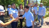 СРБИЈА СЕ ПОДИГЛА ИЗ ПЕПЕЛА Брнабић обишла Ириг: Не смемо никада више да дозволимо да Србија стане (ФОТО)