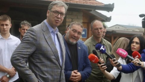 VUČIĆ OBEĆAO I ISPUNIO: Batrovci dobili novi put (VIDEO)