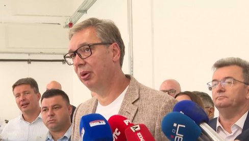 NEĆEMO ZATVORITI POGON JUMKA U KURŠUMLIJI Vučić: Radnici će dobiti veće plate i nove mašine