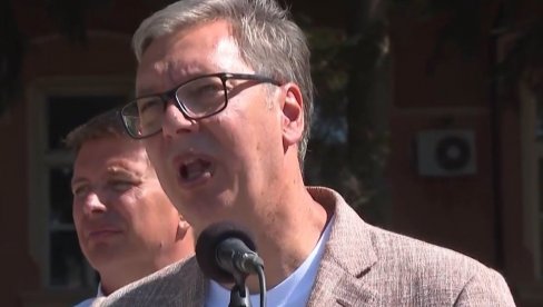 PLATE U KURŠUMLIJI SADA VEĆE 4,5 PUTA Vučić: Više nego duplo smanjena nezaposlenost
