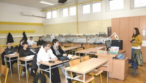 ZA STARIJE OD 17 GODINA: Upis od 24. do 27. avgusta