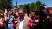 PREDSEDNIK U POSETI TOPLIČKOM OKRUGU: Vučić obilazi porodičnu destileriju MI-MI d.o.o. Blace (VIDEO)