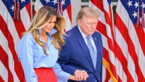 ČULA SAM DA VAM NEDOSTAJEM: Melanija prekinula ćutanje posle spekulacija o asistentkinji koja se ne odvaja od Trampa