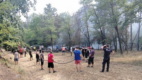 DRAMA U TRI SELA: Vatra i dalje gori oko Šušare, Kajtasova i Grebenca, meštani strepe zbog vetra