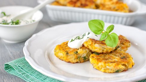 ПОСНЕ ПЉЕСКАВИЦЕ ОД ТИКВИЦА: Рецепт из грчке кухиње