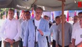 ВУЧИЋ У ЛОПАРДИНЦИМА: Машине стижу одмах, пут до манастира готов за 20 дана