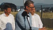 VUČIĆ SASLUŠAO PREDUZETNIKA IZ VRANJA: Država će pokušati da reši njegov problem