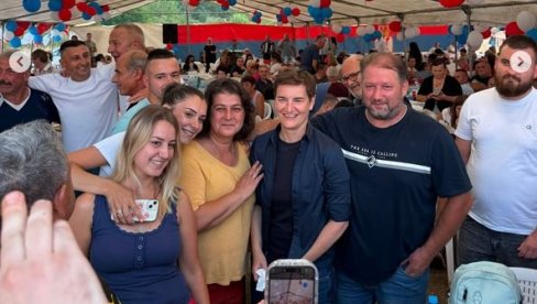 BRNABIĆEVA IZ KNJAŽEVCA: Ovaj narod se nije uplašio blokadera! - U oktobru idemo na još ubedljiviju pobedu (FOTO)