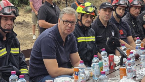 PREKO VATROGASACA PREŠLA POŽARNA OLUJA: Jedva su preživeli, ali civilno stanovništvo nije bilo ugroženo