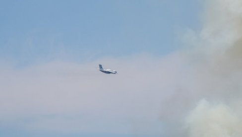 (VIDEO) MOĆNI RUSKI AVION PONOVO U AKCIJI: Iljušin gasi vatru na Stolovima