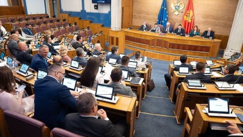 ZBOG EVROPE NOVI USTAV: Poslanici Skupštine Crne Gore usvojili izmene najvišeg pravnog akta koje se odnose na rad pravosuđa