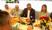 ВУЧИЋ ОБРИСАО ПОД ХРВАТСКИМ МЕДИЈИМА: Циркус или не, ја се трудим да помогнем људима; Замислите која ће нервоза да буде за 30 дана
