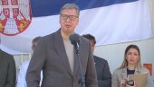 ВУЧИЋ У ПОСЕТИ РАСИНСКОМ ОКРУГУ: Обилази винарију Цветковић (ФОТО/ВИДЕО)