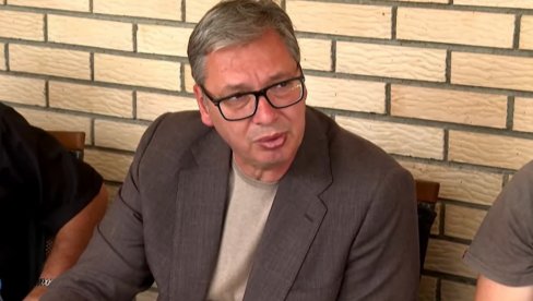 ВУЧИЋ У ПОСЕТИ РАСИНСКОМ ОКРУГУ: Обилази винарију "Цветковић" (ФОТО/ВИДЕО)