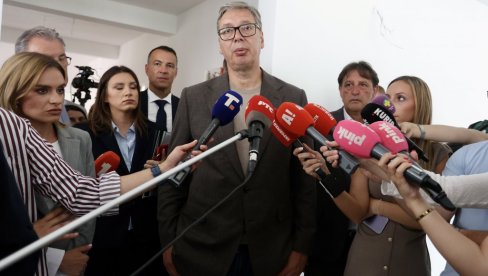 ВУЧИЋ О ДЕЛОВАЊУ НВО: Еј, милијарда и 300 милиона евра у нашу земљу за рушење једног човека!