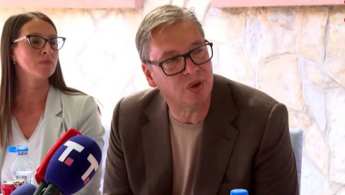 VUČIĆ U POSETI RASINSKOM OKRUGU: Obilazi  domaćinstvo porodice Vučetić (FOTO/VIDEO)