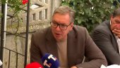 ВУЧИЋ У ПОСЕТИ РАСИНСКОМ ОКРУГУ: Обилази домаћинство породице Гагић (ФОТО/ВИДЕО)