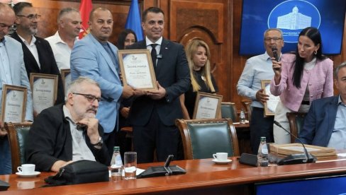 LOZNIČANI PAZE RASEJANJE: Veza sa zavičajem i otadžbinom