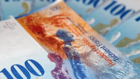 ŠVAJCARSKA SPREMNA ZA KAMATE ISPOD NULE: Šta to znači za građane zadužene u francima?