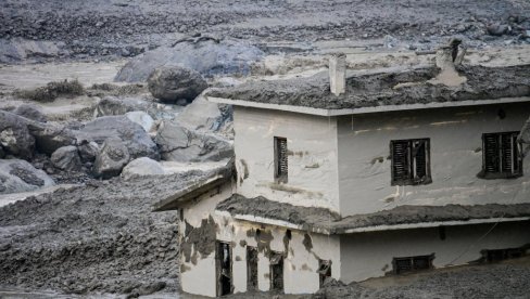 OVO JE UZROK KATASTROFE U NEPALU, KOJI LEDI KRV U ŽILAMA: Najmanje 160 ljudi poginulo, bujica vratila gradove u kameno doba