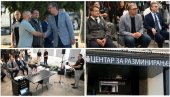 ПРОШЛОСТ НЕ МОЖЕМО ДА МЕЊАМО, НА БУДУЋНОСТ МОЖЕМО ДА УТИЧЕМО:  Вучић обишао Центар за разминирање Републике Србије