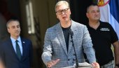 ВУЧИЋ ЖЕСТОКО ОДГОВОРИО ХРВАТИМА: Срби кукавице, а они јунаци?! Нека добро погледају фотографију Галбрајта