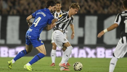Ja ne znam koji fudbal mi igramo! Partizan raspametio Špance, Čumić sve otkrio