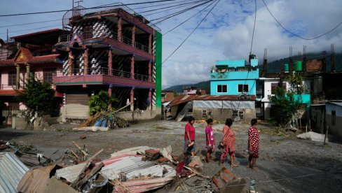 KINESKI PREMIJER O KATASTROFI KOJA JE ZADESILA NEPAL: Poplave odnele veliki broj života, nastaviti potragu za nestalima