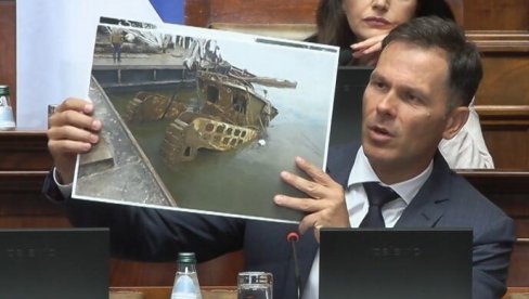 POGLEDAJTE KAKVU SMO PUSTOŠ I ĐUBRIŠTE NASLEDILI OD ĐILASA! Mali slikama nekadašnjeg Beograda na vodi potpuno raskrinkao Lazovićeve laži